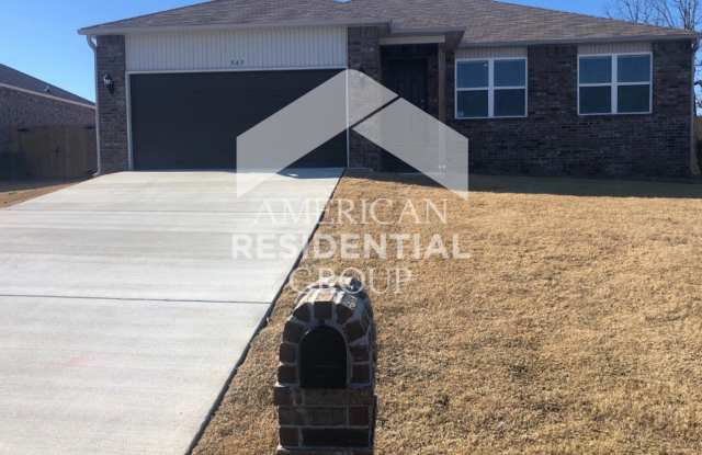 949 Pinehurst Loop Gallery 2