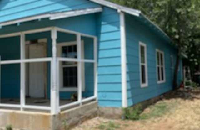 515 W Maple Ave photos photos