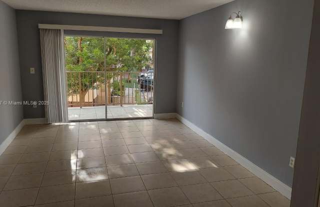 15231 SW 80th St - 15231 Southwest 80th Street, Kendall West, FL 33193