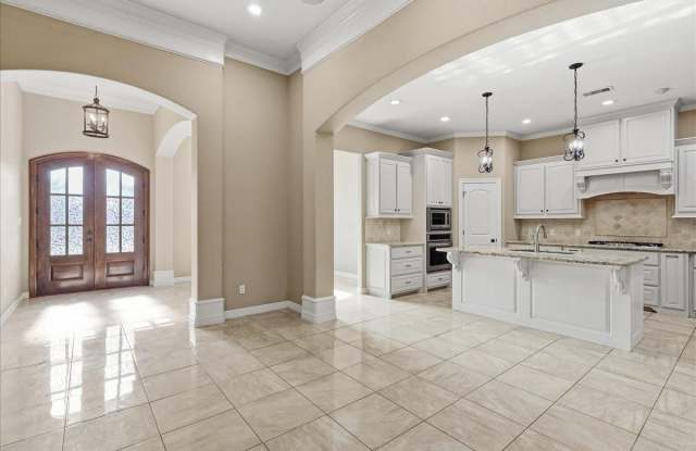 160 Colonial Estates Drive Gallery 2