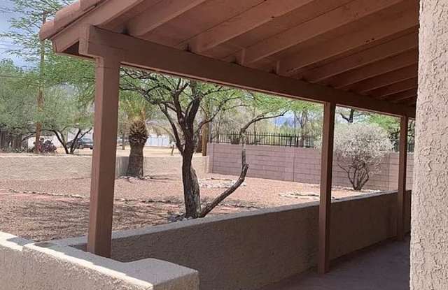 1474 East Hedrick Drive Gallery 2