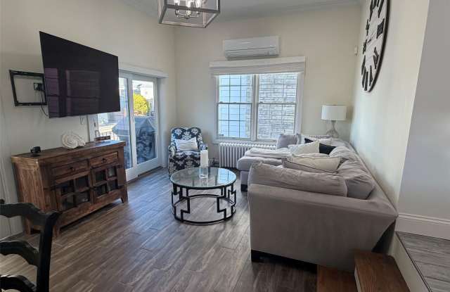 326 E Walnut Street photos photos