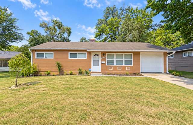 Cozy 3-Bedroom Home with 1-Car Garage Gallery 1