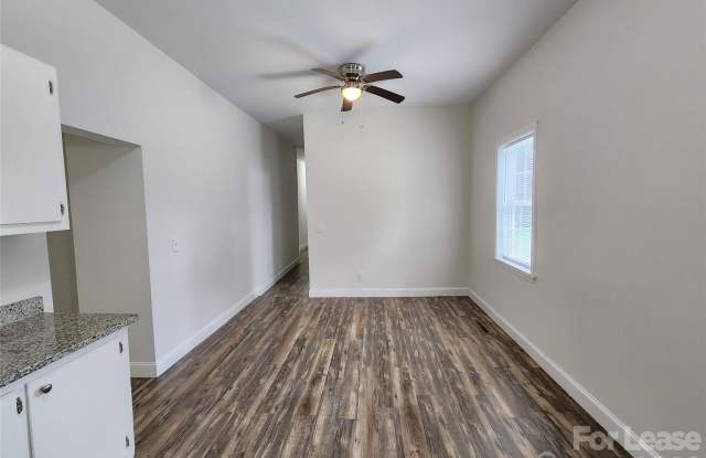 1421 Oakshade Avenue Gallery 3