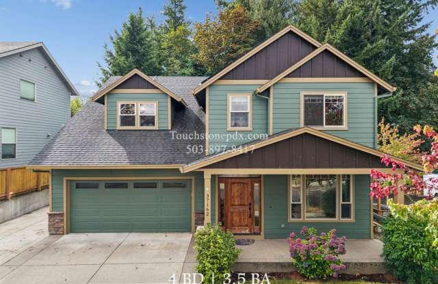 Beautiful, Spacious Sandy Home W/ 4 BD & 3.5 BA photos photos