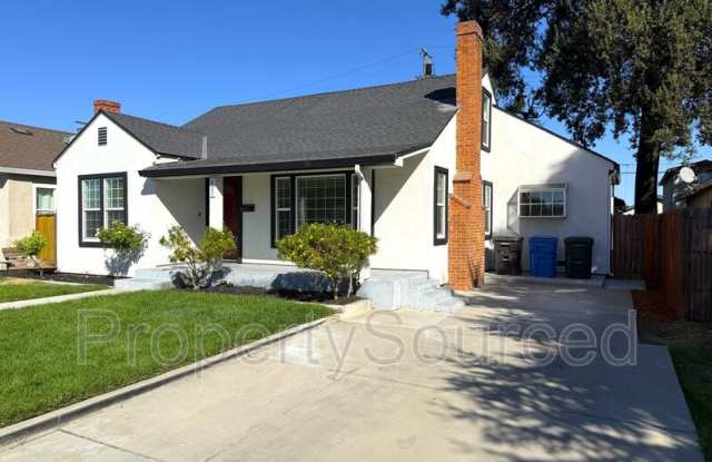 807 W Yosemite Gallery 4