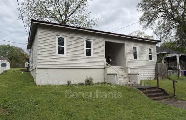 1034 North Royal Avenue - 2 photos photos