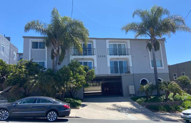 2 Bed 2 Bath with Remodeled Bathrooms! Water/Trash Included. photos photos