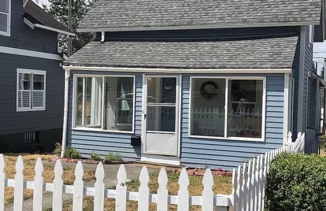 2322 S Alaska St - 2322 South Alaska Street, Tacoma, WA 98405
