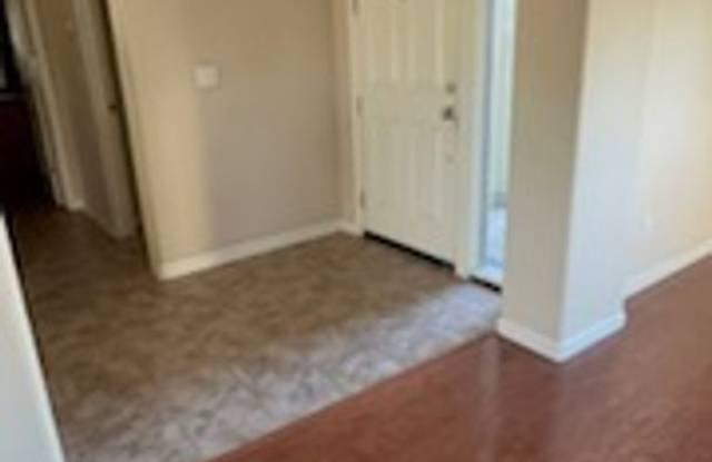 Spacious University Ridge Home | 4 Bedrooms | 3 Bathrooms | 3,160 Sq. Ft. Gallery 3