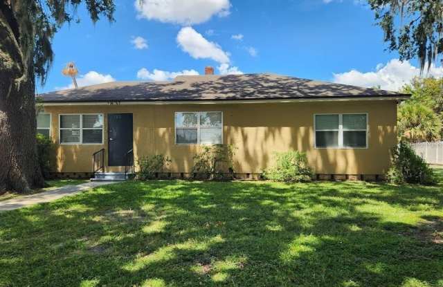 1831 W CENTRAL BOULEVARD photos photos