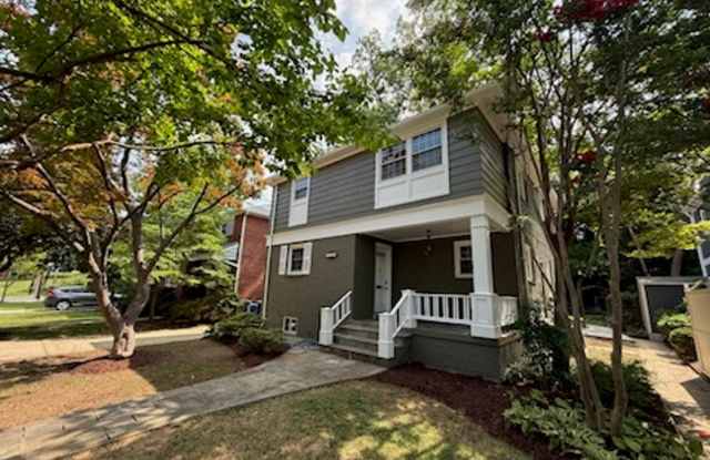 NEWLY UPDATED 4BR 3Bath in TREMENDOUS AU Park! Gallery 1