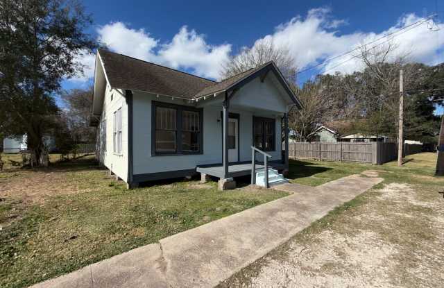 Welcome to 3450 Brandon, an adorable 2-bedroom, 1-bathroom home photos photos