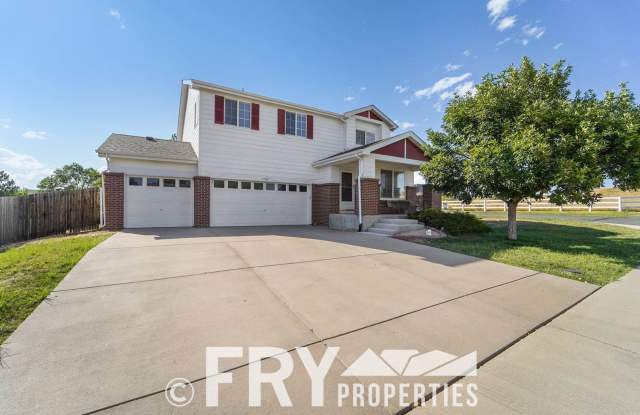 Spacious Thornton Home Gallery 1