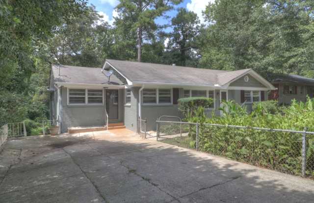 2165 Glendale Drive Gallery 3