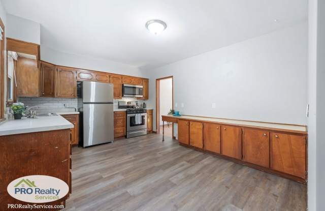 3 Bedroom Home **Half off 1 Month's Rent with an October 2026 Move In** Gallery 4