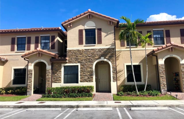 9245 W 33rd Way - 9245 West 33rd Way, Hialeah, FL 33018