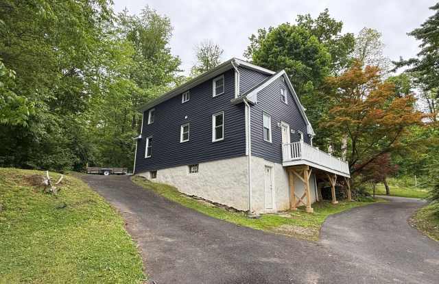 Single Family in Aston, PA photos photos