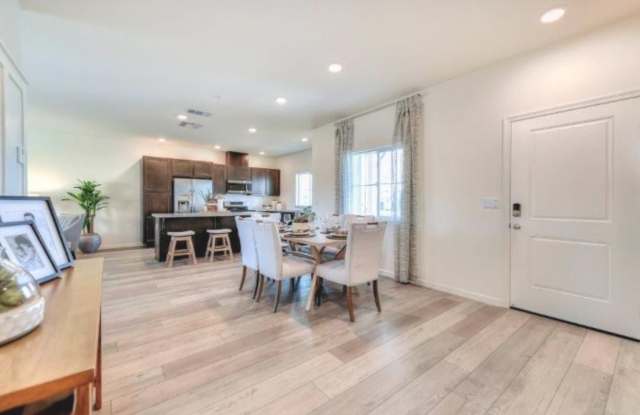 Adorable (Westlake) 4/2.5 Home Waiting For You!  See ad for viewings! Gallery 3