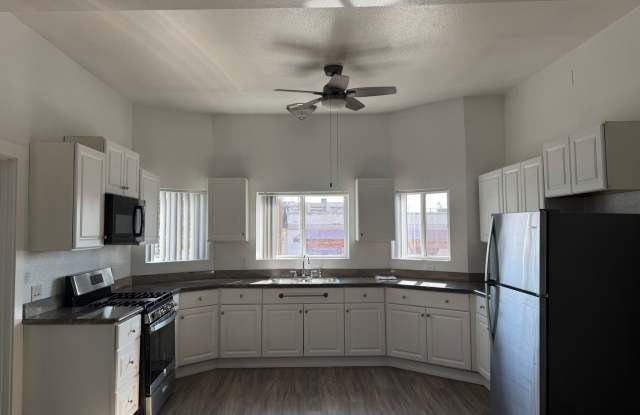 939 University Ave photos photos