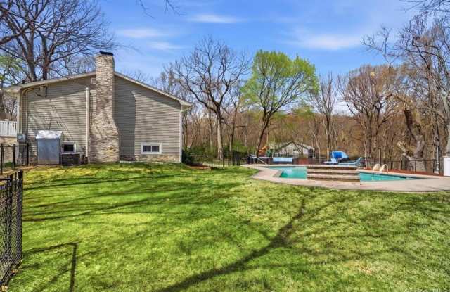 263 Oyster Bay Road Gallery 4