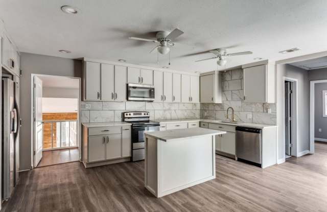 1612 Woodview Drive photos photos 1612 Woodview Drive photos photos