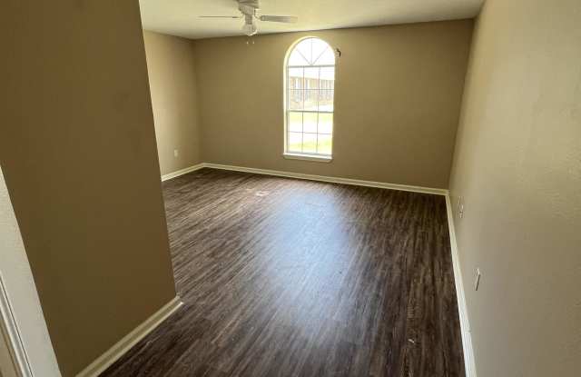 1504 North Vintage Lane - 1 Gallery 4