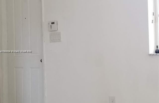 1720 NE 33rd Ave Gallery 3