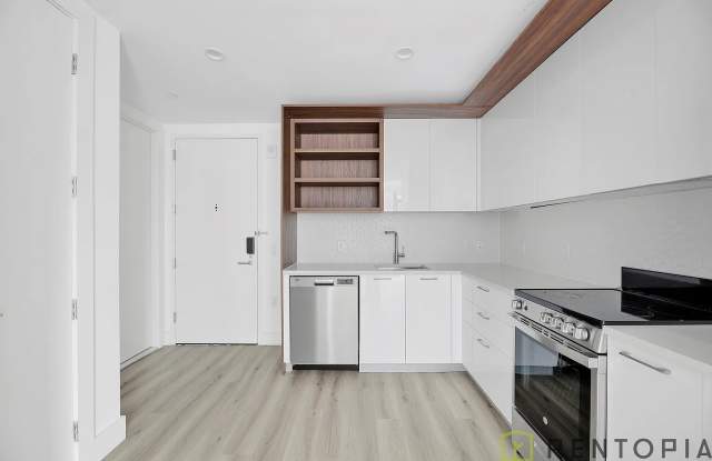 224 E 135th St photos photos