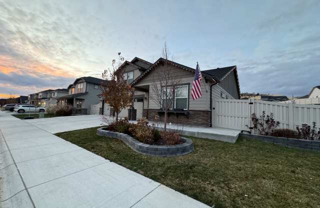 10624 West Daylily Avenue - 10624 West Daylily Avenue, Star, ID 83669