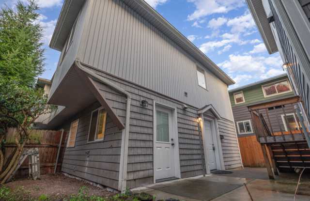 128 20th Ave E - 128 20th Avenue East, Seattle, WA 98112