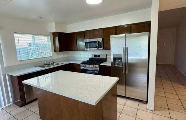 Remodeled 3 Bedroom Home Gallery 4