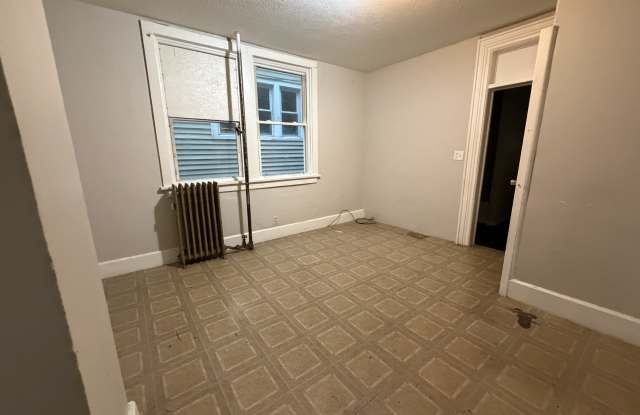 508 West Marion Street - A Gallery 3