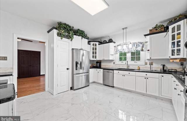 7403 BARRISTER Court Gallery 3