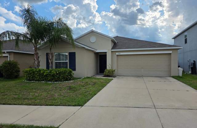 4-bedroom, 2-bathroom Home with a 2-car Garage photos photos