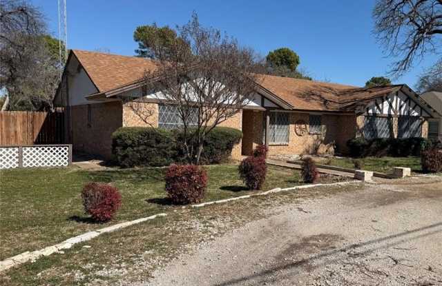 821 E Highway 199 photos photos