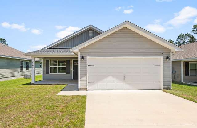3192 Maple St Available in October Gallery 3