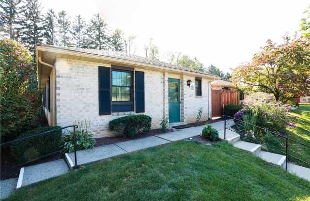 2926 Whitemarsh Place Gallery 1