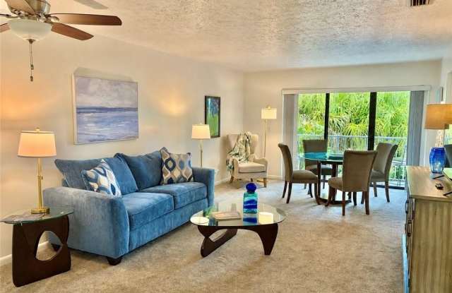 615 NW Oleander Street photos photos