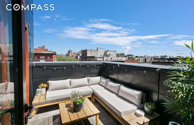 538 Washington Avenue Gallery 4