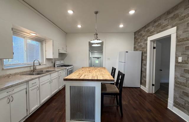 Pet-Friendly 2-Bedroom, 1.5-Bath Apartment in Tilton, IL! photos photos