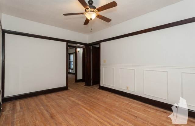 3752 West Sunnyside Avenue Gallery 2