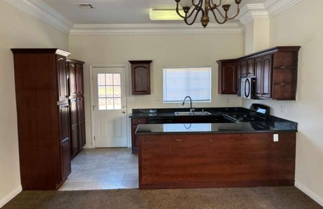 3 Bedroom Home with 2-Car Garage, Fireplace & Covered Patio Gallery 4