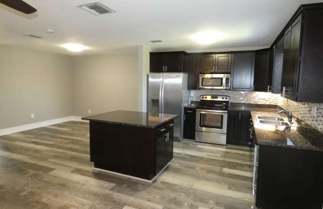 14212 Northeast 4th Avenue photos photos