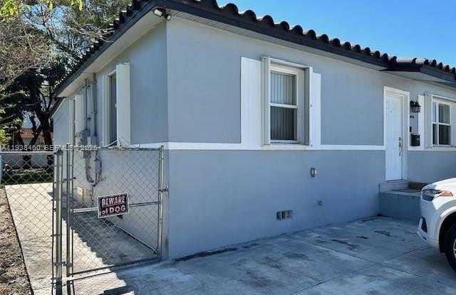 3440 SW 7th St photos photos