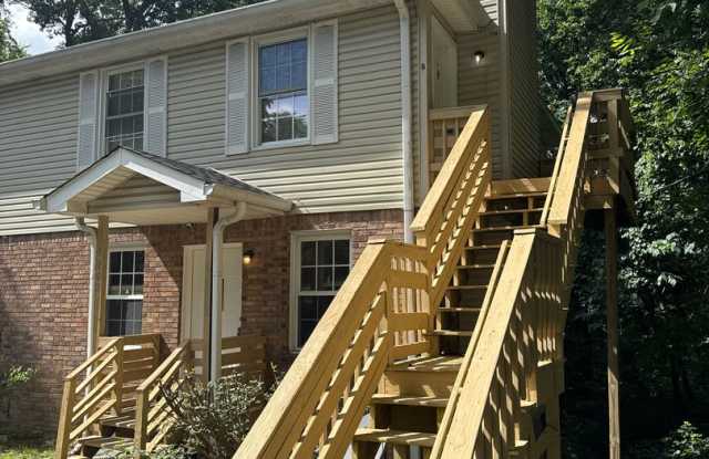 For Rent: 2 Bedroom | 1 Bath Duplex in South Nashville photos photos