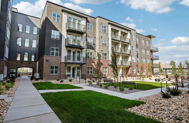 Holbrook Apartments Gallery 4