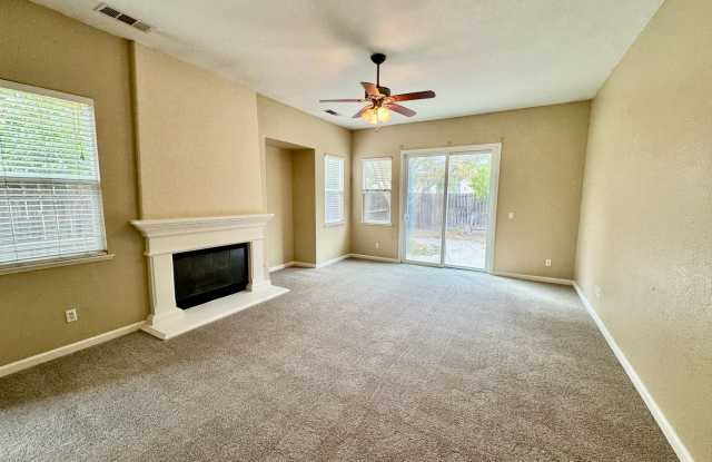 Single Story 4 Bedroom 2 Bath Home for Rent Gallery 3