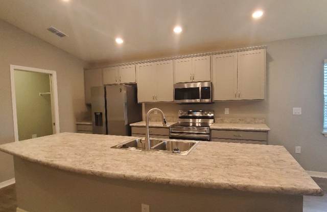 4-bedroom Home in Villamar **MOVE-IN SPECIAL, 50% OFF 2ND MONTH*** photos photos