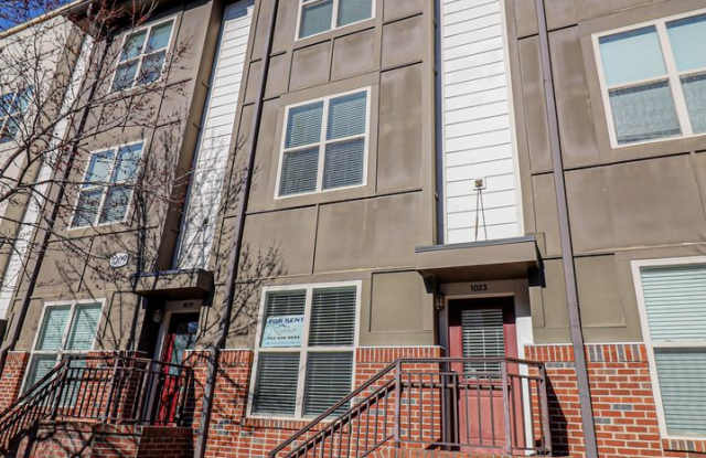 3 story townhome with Uptown View - 1023 Skyline View Way, Charlotte, NC 28204